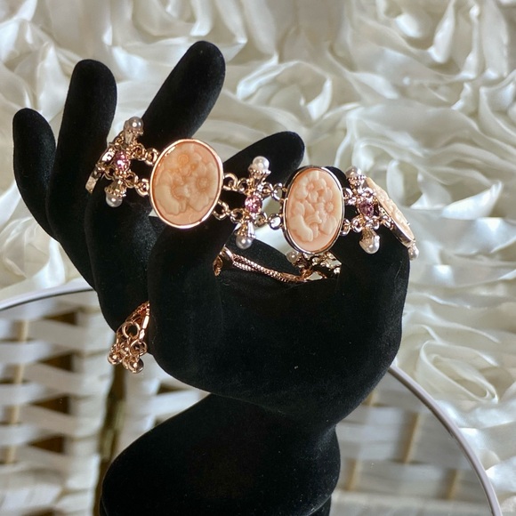 Pink Color Resin Pink Austrian Crystal & Simulated Pearl Bolo Bracelet Rosetone - Picture 13 of 14